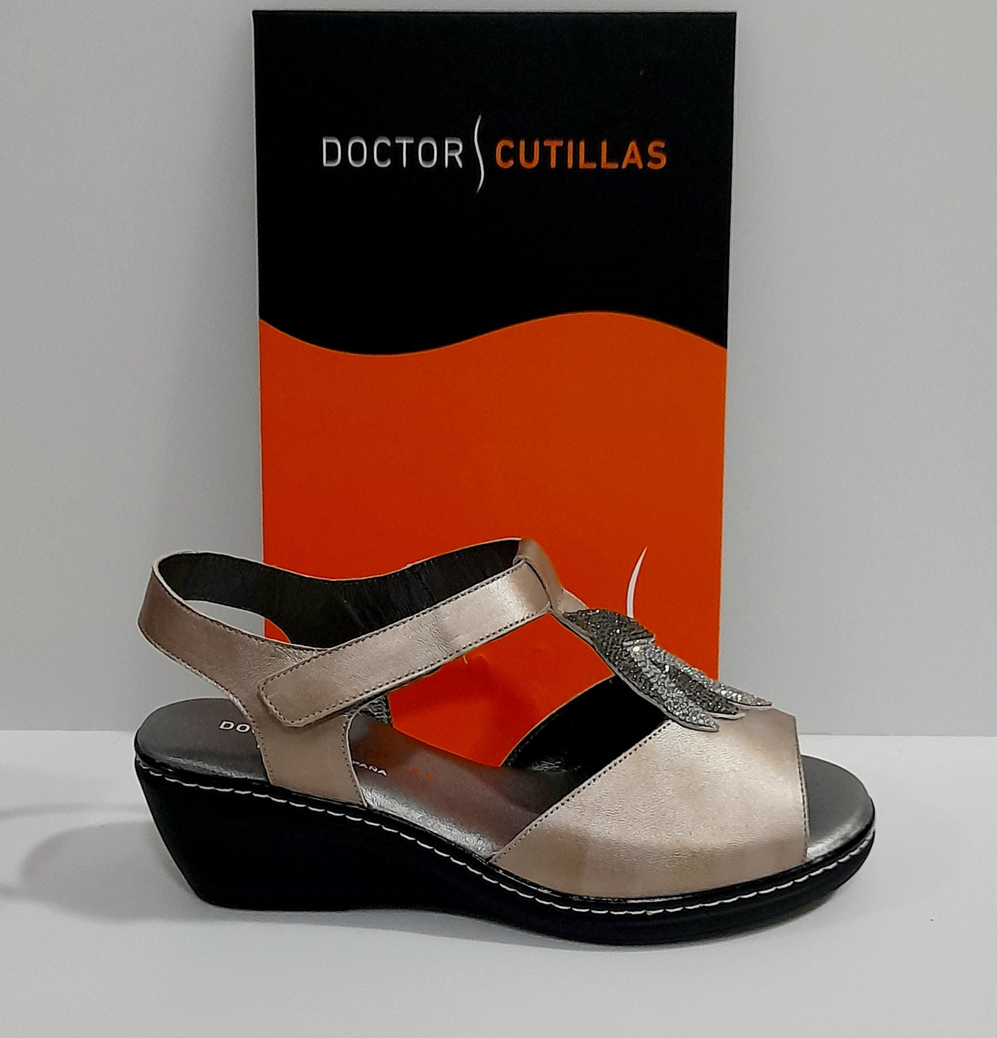 Sandalias mujer DOCTOR CUTILLAS 32141