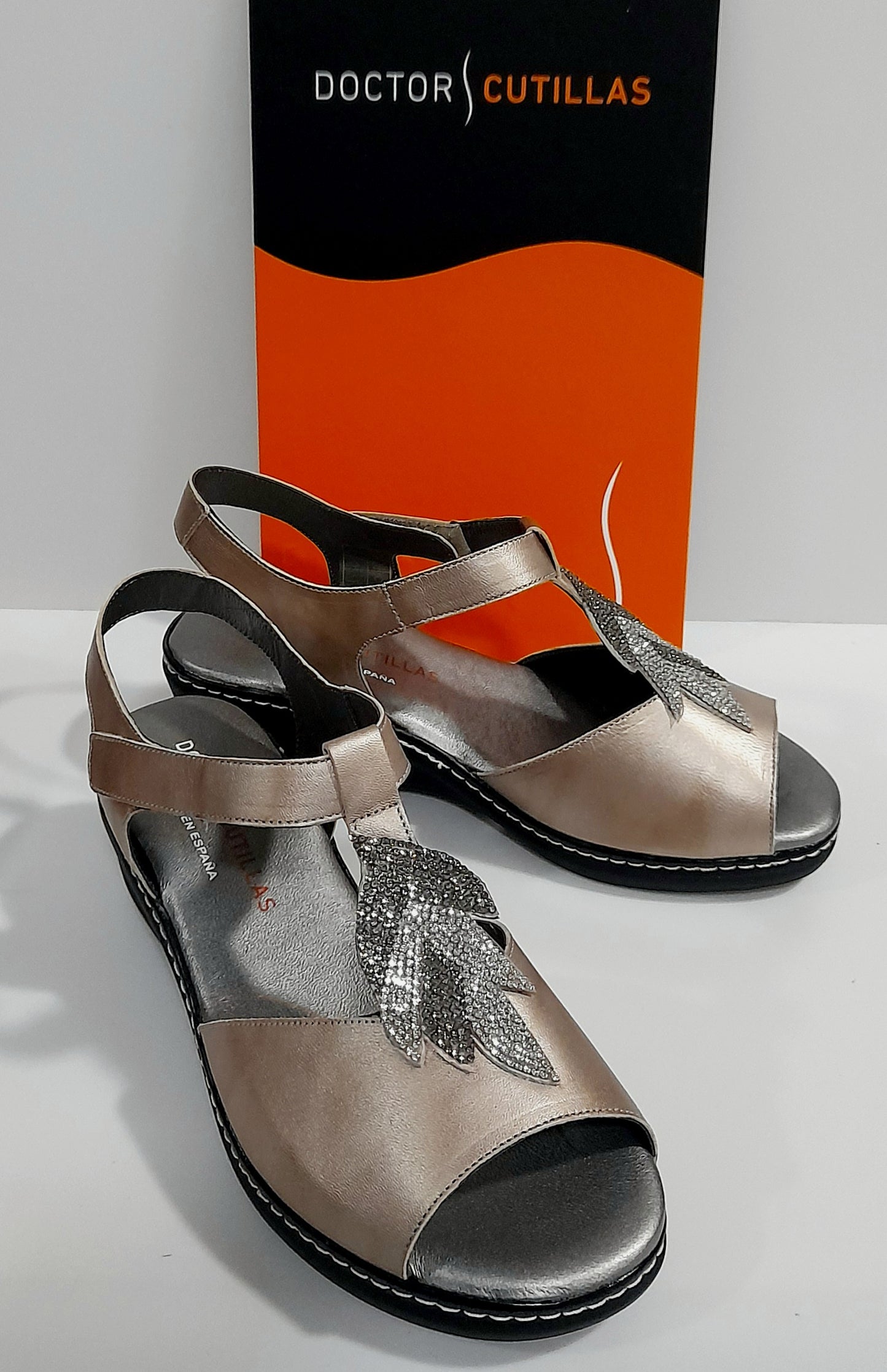 Sandalias mujer DOCTOR CUTILLAS 32141