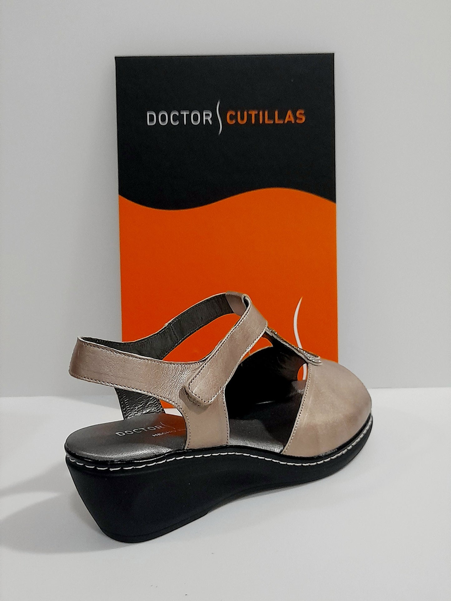 Sandalias mujer DOCTOR CUTILLAS 32141