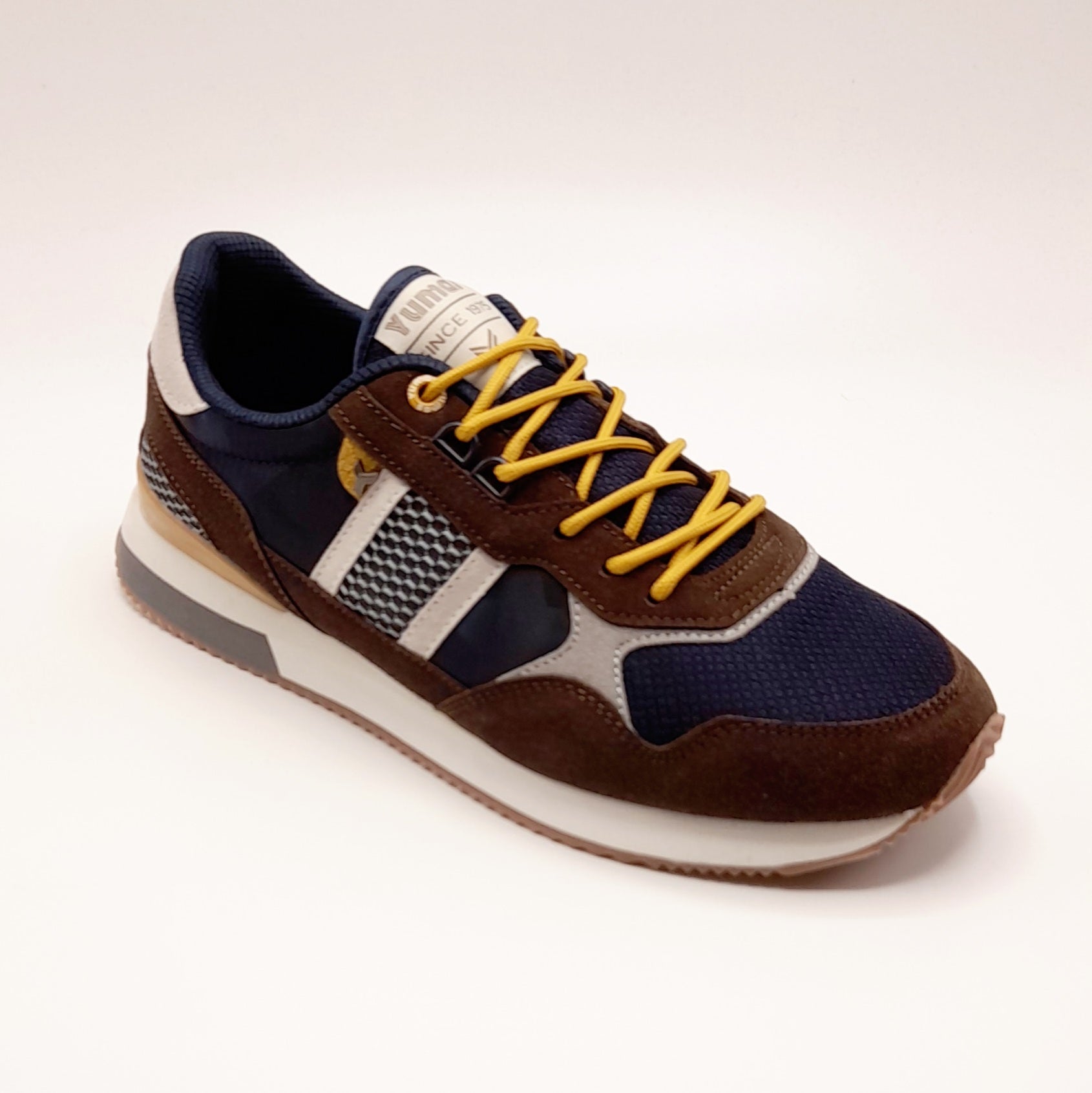 Zapatillas deportivas YUMAS 49091 HOWITT marrón – Calzados Vega