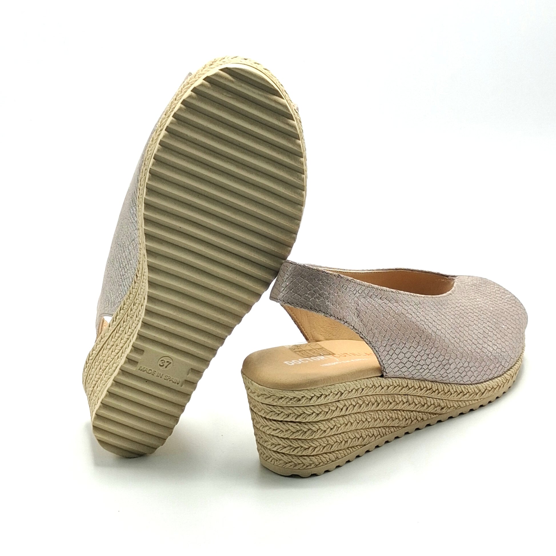 Sandalia cuña Doctor Cutillas 30505 Taupe