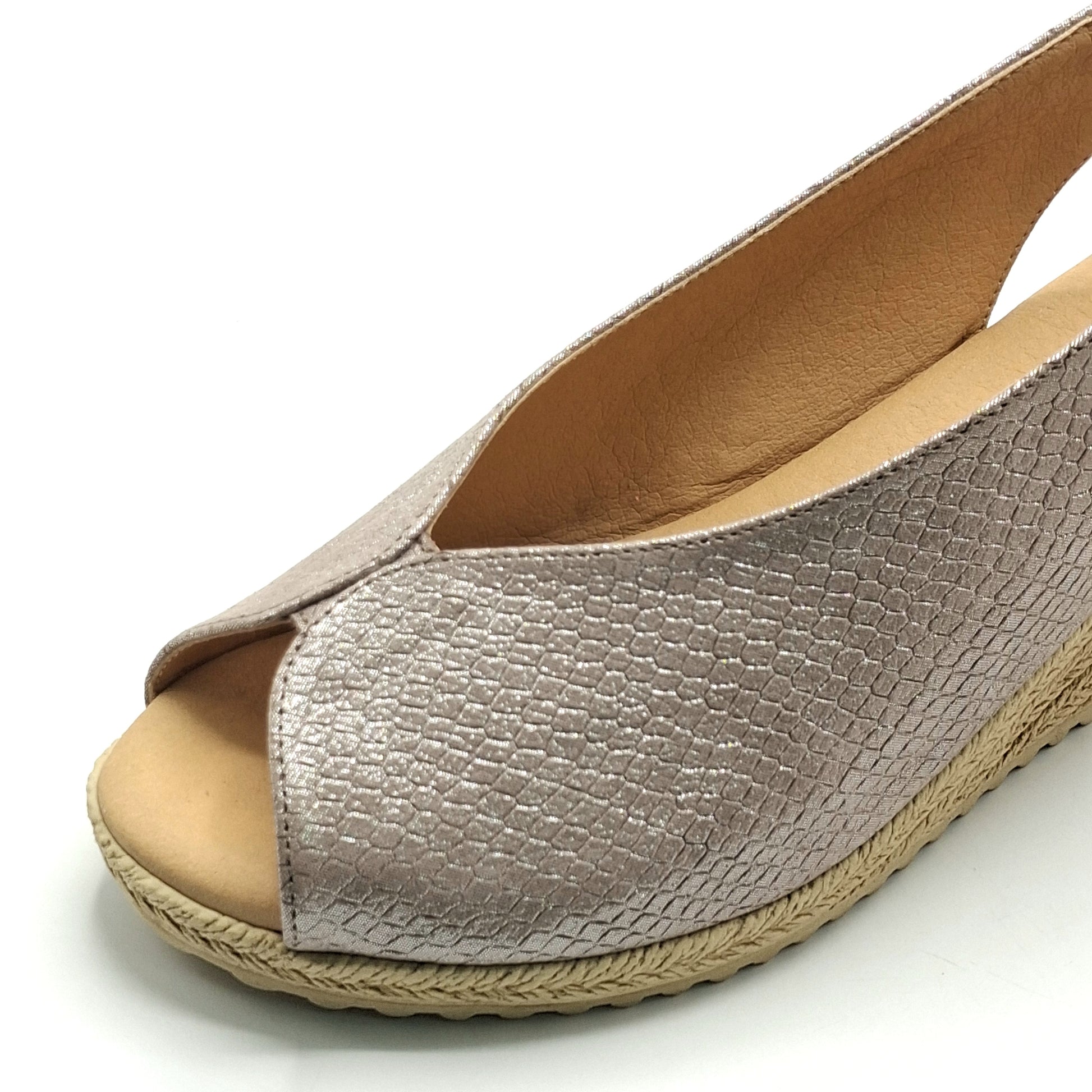 Sandalia cuña Doctor Cutillas 30505 Taupe