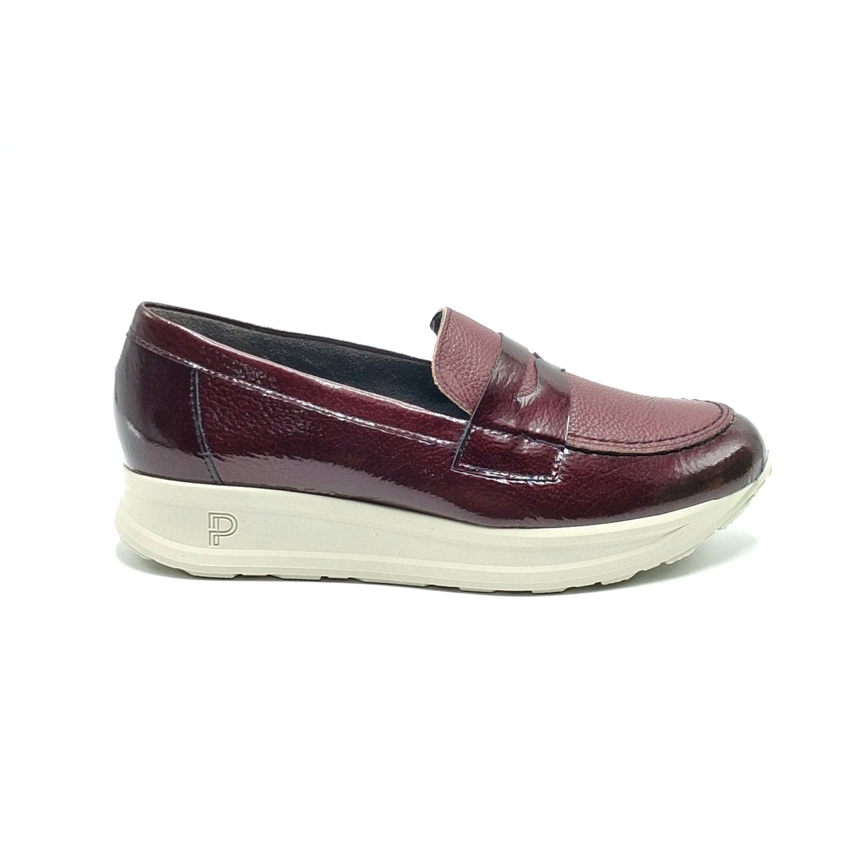 MOCASÍN MUJER PITILLOS 11600 BURDEOS CHAROL