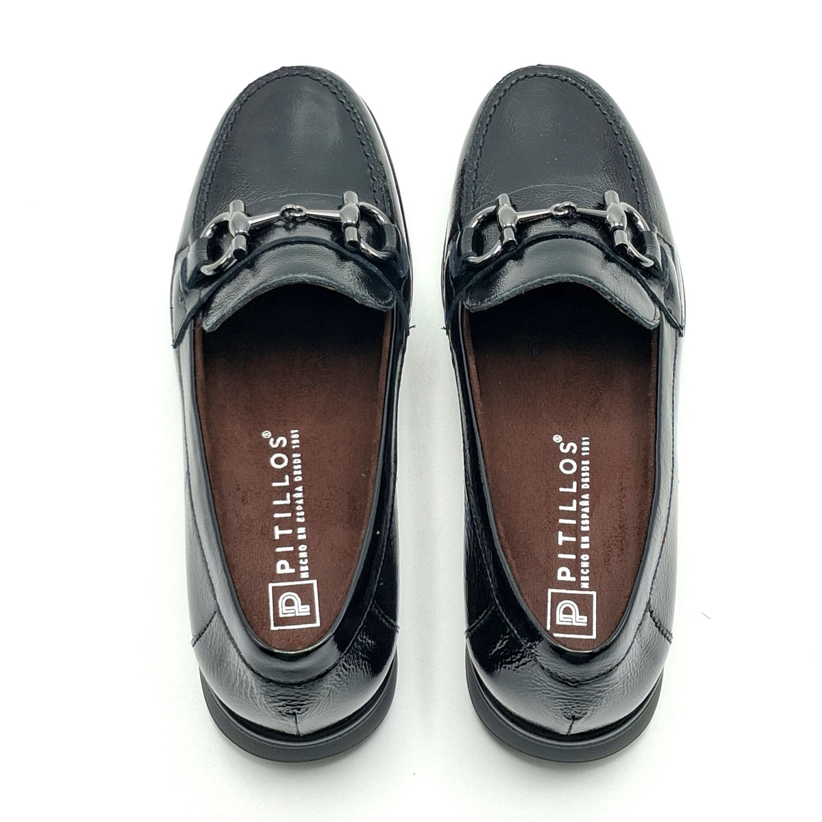 MOCASÍN MUJER PITILLOS 11502 NEGRO CHAROL