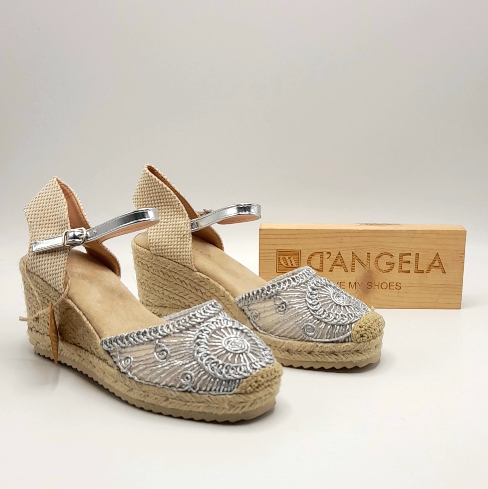 CUÑA YUTE BORDADA D´ANGELA DHA28253 PLATA