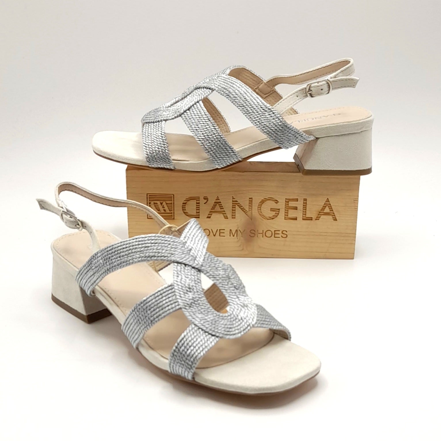 Sandalias Tacón Bajo D´ANGELA DKO28160 PLATA