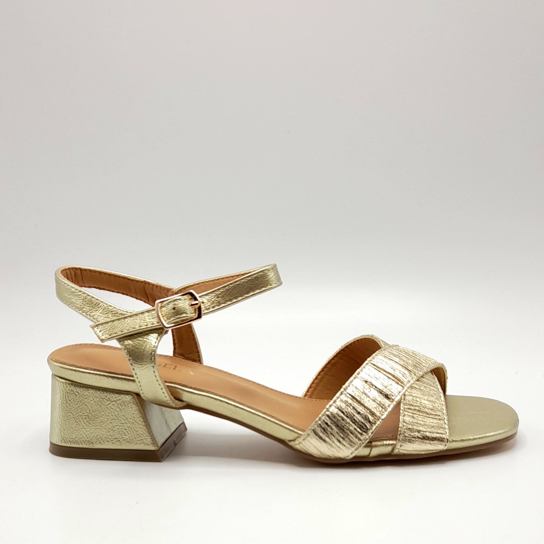 Sandalias Tacón bajo D´ANGELA DKO28164 ORO