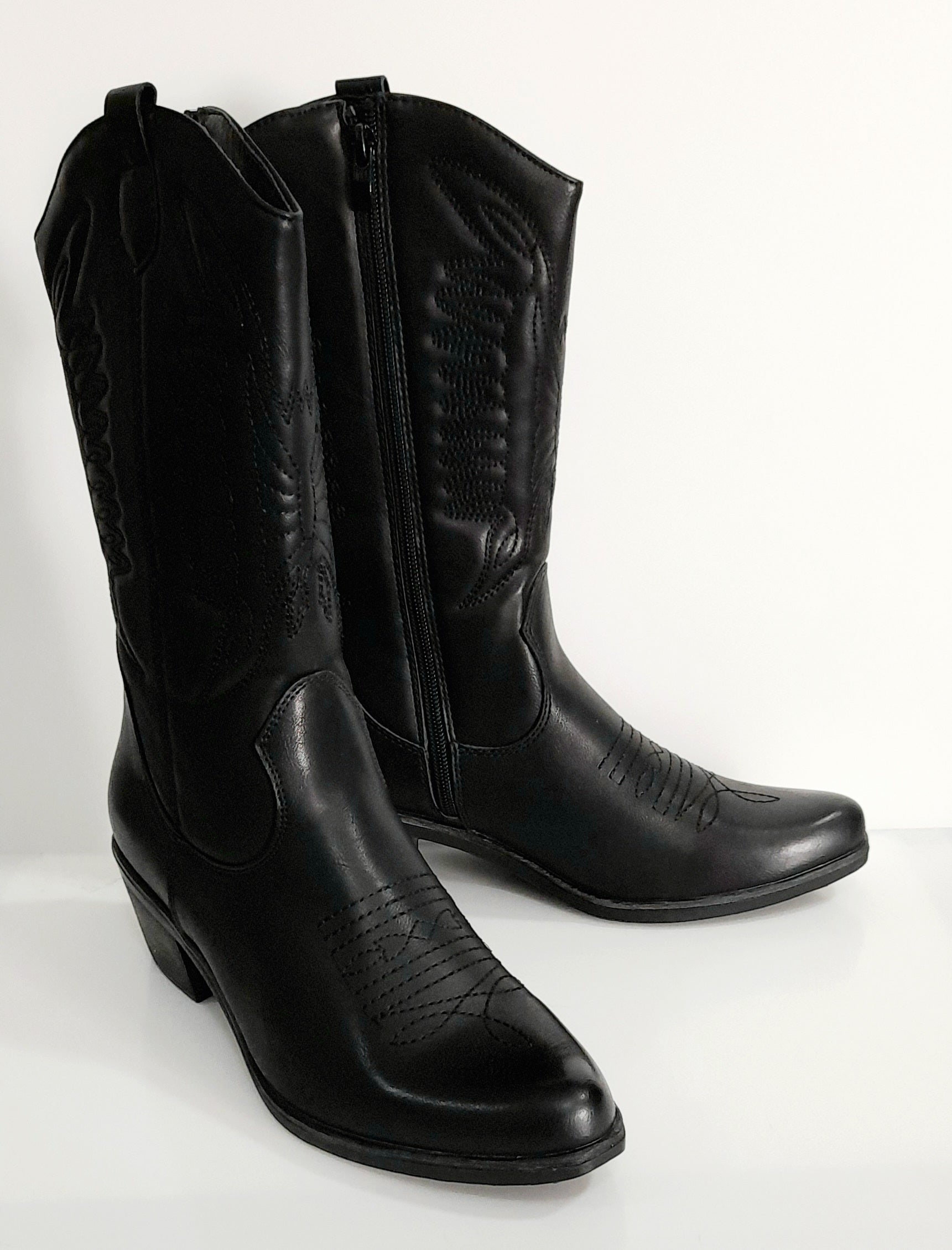 Botas Cowboy B&W  MI2 29019 NAPA NEGRA.